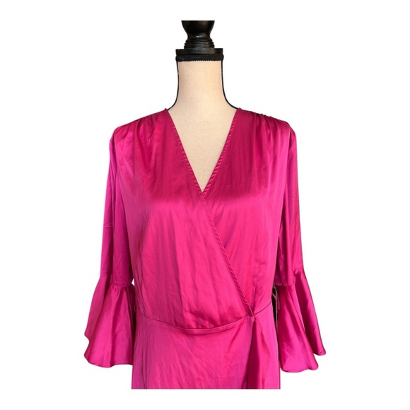 Bebe Flounce Fuchsia Wrap Dress Size XL - Picture 10 of 11